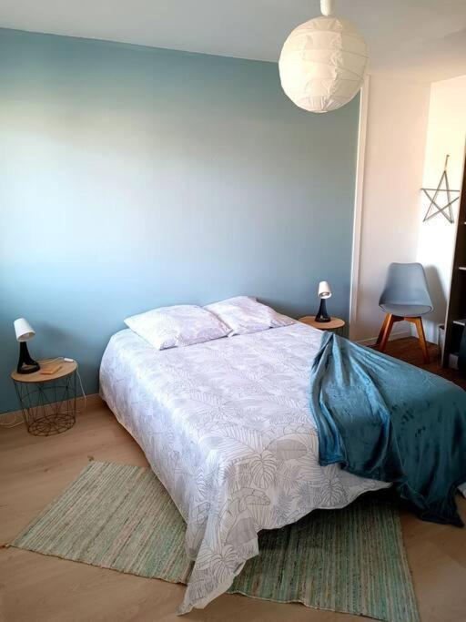 Ferienwohnung Le Cosy Plein Centre Avec Terrasse Meximieux Exterior foto